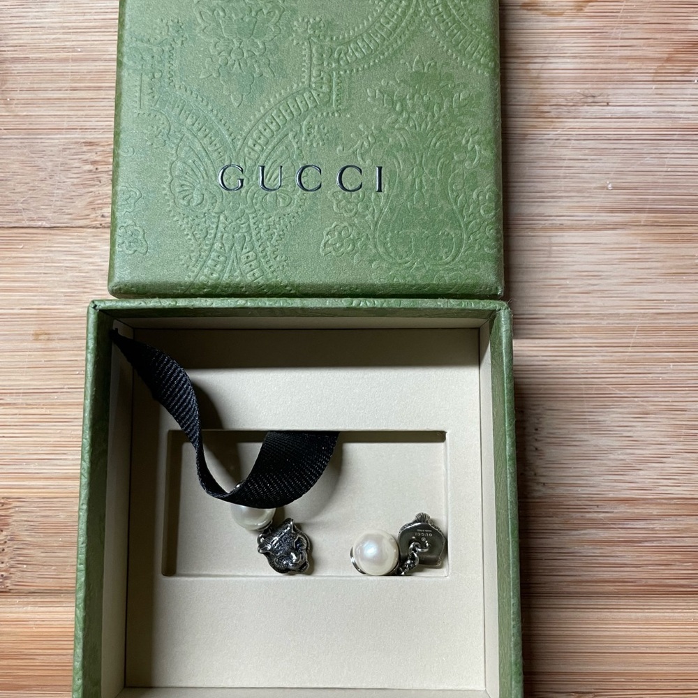 Silver Tiger Pearl Gucci Cufflinks - Picture 4 of 4
